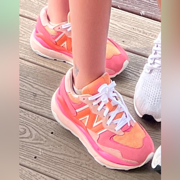 New Balance 57/40 shoes - Picture 2 of 8